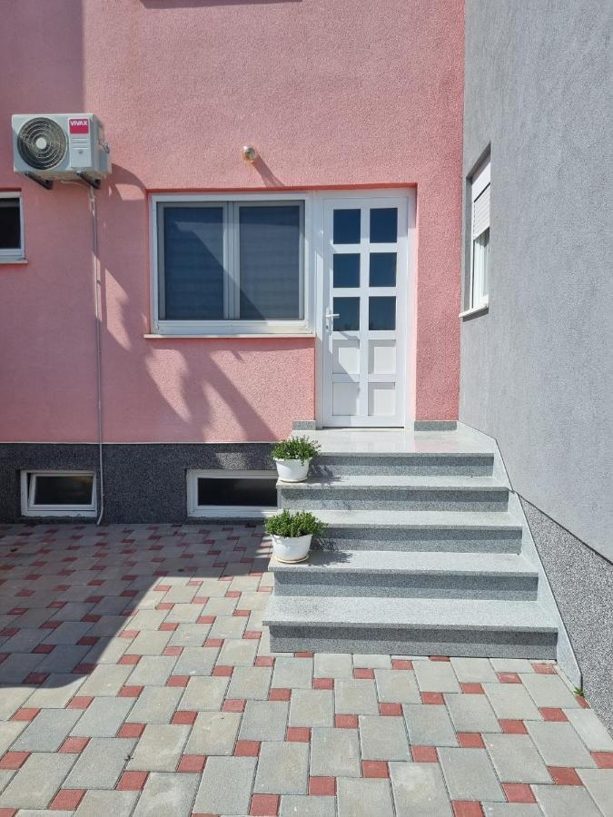 Apartmani Toni Drniš Exterior foto