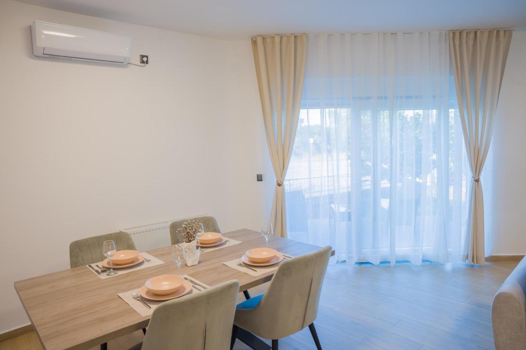 Apartmani Toni Drniš Exterior foto